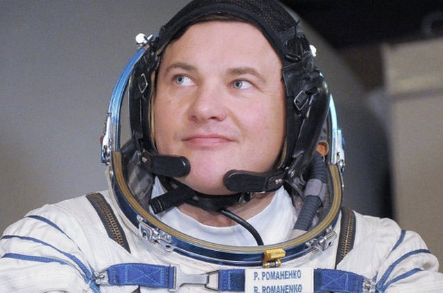 Космонавт романенко юрий викторович