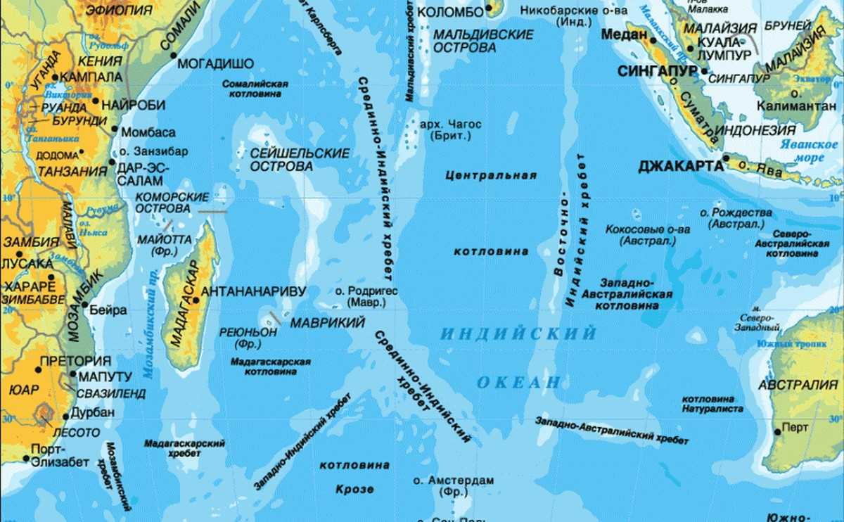 Какие острова индийского океана. Карта индийского океана с морями заливами и проливами. Заливы и проливы индийского океана на карте. Материки индийского океана на карте. Где находится индийский океан на карте.