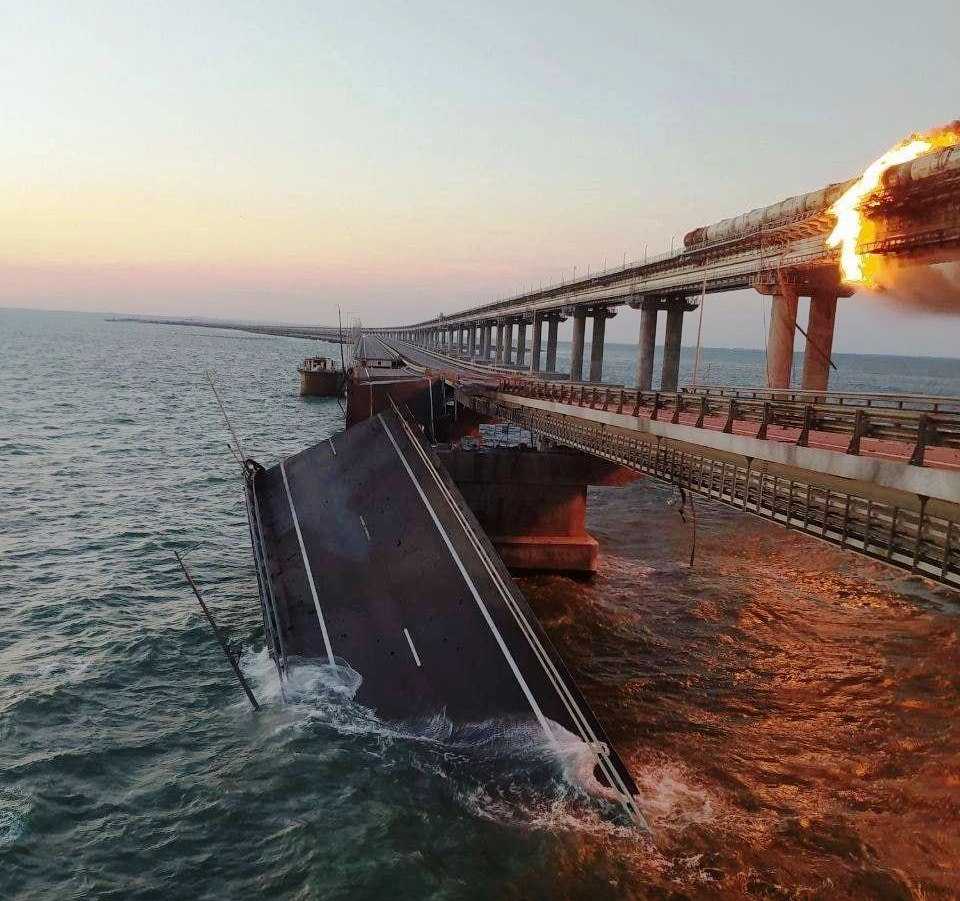 Керченский пролив соединяет черное и азовское море на карте