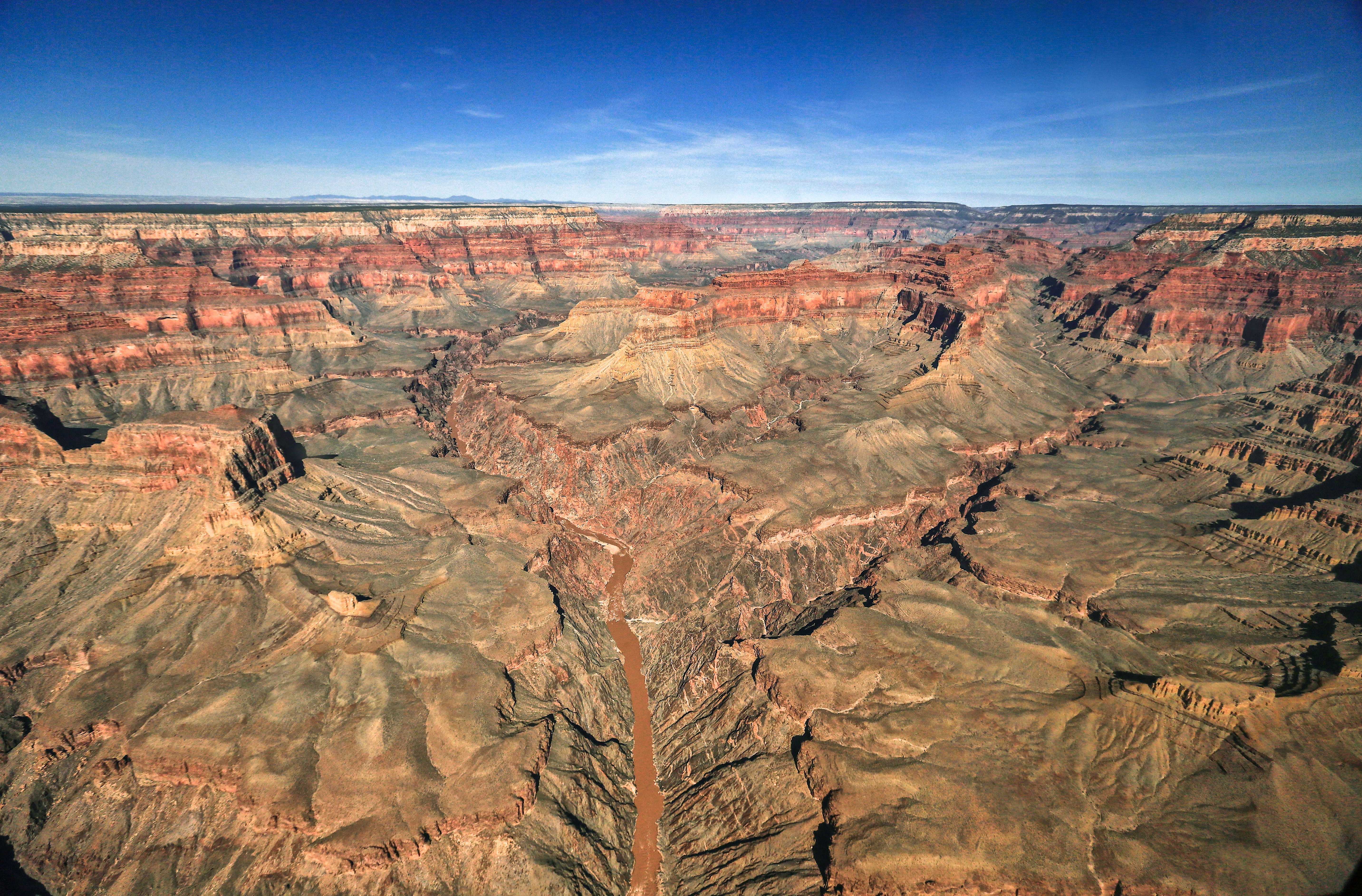 Где находится гранд. Гранд каньон в США С космоса. Grand Canyon сверху. Гранд каньон Колорадо из космоса. Гранд каньон в США вид из космоса.